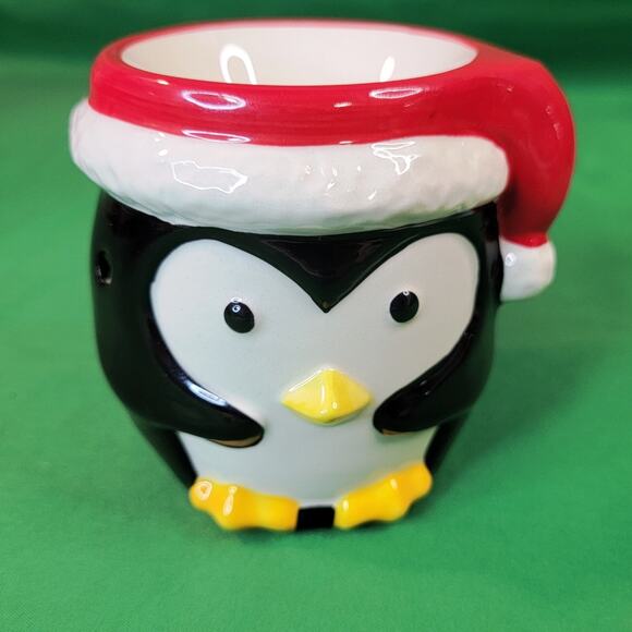 Scentsy Baby Tux Penguin Mini Warmer Holiday November 2023 Exclusive - Picture 1 of 14